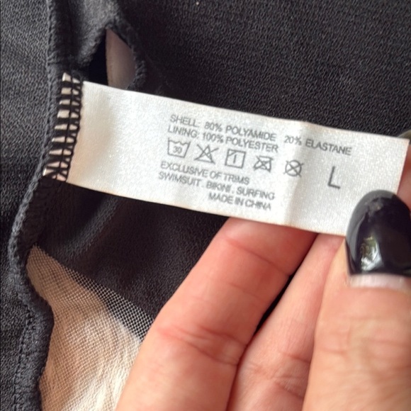 Black One-Shoulder Cutout Swimsuit - Picture 7 of 12